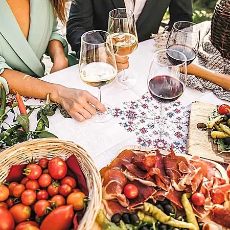 Ξενοδοχείο Heritage & Estate Raznjevica Dvori Ad 1307