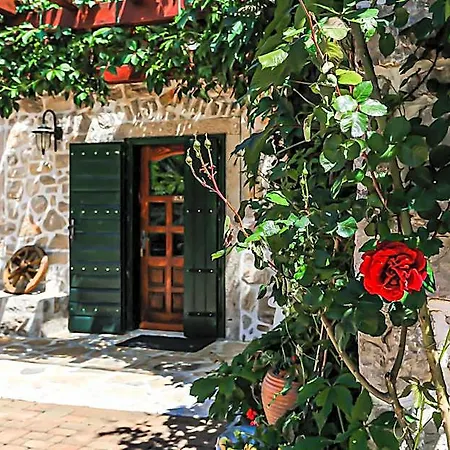 Heritage & Estate Raznjevica Dvori Ad 1307